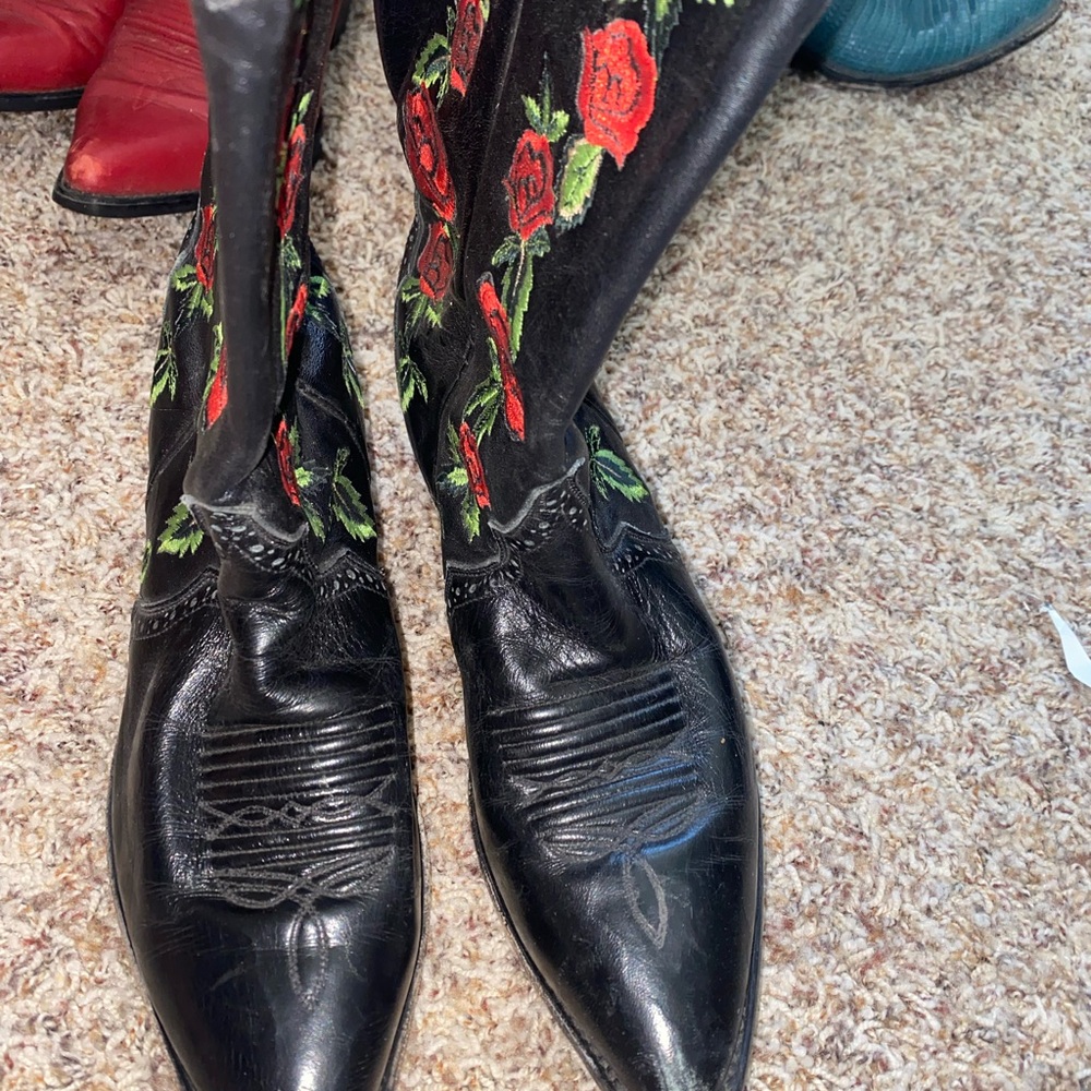 Dan Post Black and Red Heeled Boots with Floral Embroidery - Picture 3 of 4